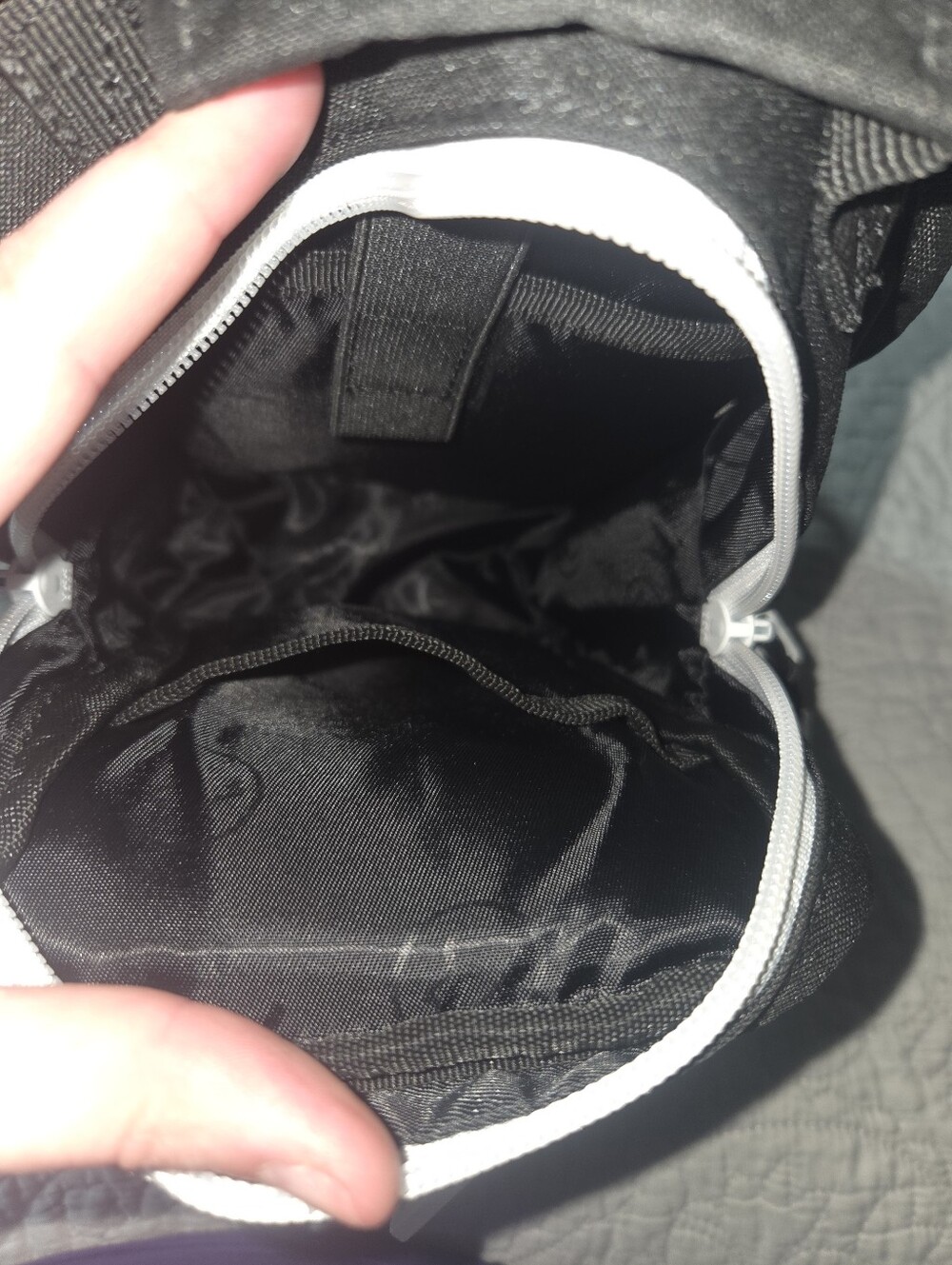 Wolfpak 4L Sling Bag - Picture 8 of 9